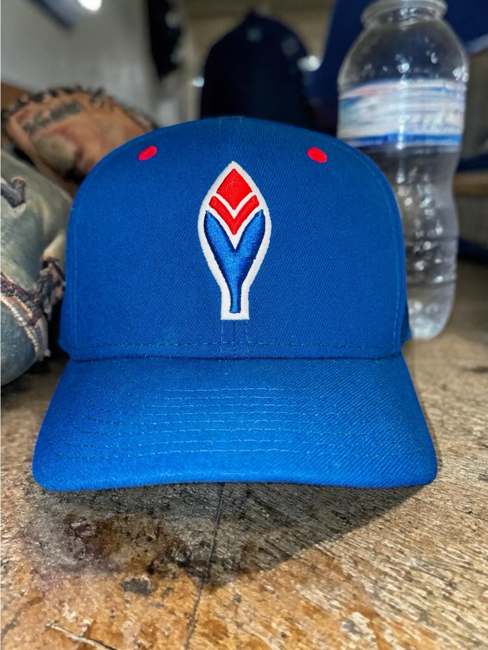 Atlanta Braves  New Era Royal Feather Cooperstown Collection Fitted 7.5 EUC